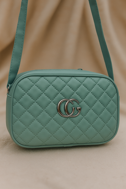 ✨ Elegant Quilted Shoulder Bag with Double Zipper ✨